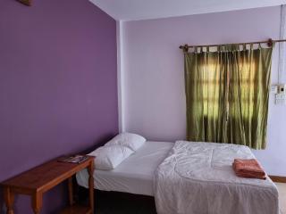 Sawasdee Sichang Resort - Ban Tha Thewawong - 1