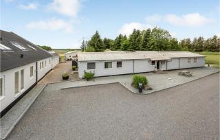 8 Bedroom Cozy Home In Henne - Henne - 0