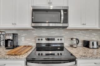 5 Bedroom Home 8 Minutes To Disney! townhouse - Kissimmee - 3