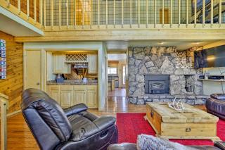 Private Deck and Hot Tub Silverthorne Home! - 8