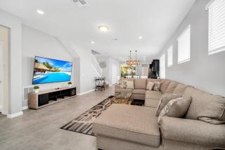 5 Bedroom Resort 5 bath Pool Home With Spa! villa - 8