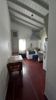 Casa de Huéspedes Muñiz sobre parque de 1000m2, 1 dormitorio, 20m2 cubiertos, baño con ducha, pileta cilíndrica de 3x076 - Muñiz - 6