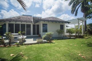 Island Breeze Beach Villa - Carey Park - 1