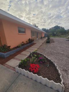 Newly renovated cozy and modern 2 bed. appartment - 3