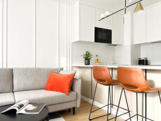Gustowny apartament przy metrze - Varsavia - 9