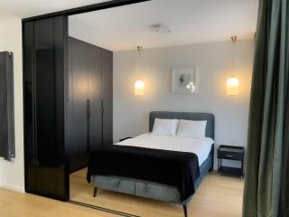 URBAN APARTMENTS PREMIUM, Opolska 10 No 36, Free Garage, Self Check-in - Katowice - 5