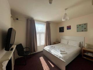 City Centre Guest House - Gloucester - 7