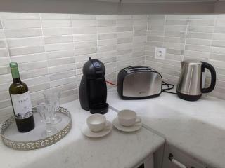 Hydra's Harbor House - 1