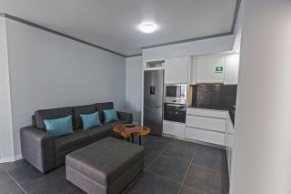 3-bedroom home in Capelas with AC, Heat & parking - 7