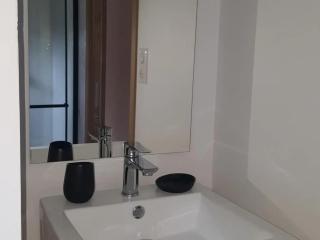 Gîte élégant en pleine nature avec terrasse, départ randonnées, parking privé et équipements inclus - FR-1-589-384 - 7