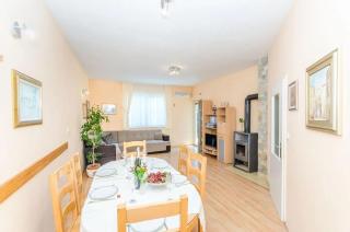 Apartments with parking spaces Kastel Novi, Kastela - 20997 - 6
