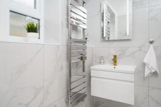 Boutique Flat near O2 & Excel - London - 4