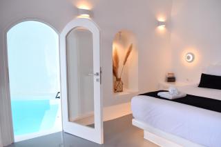 Oinos Luxury Suites Caldera - 6