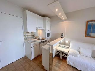 Appartement calme avec piscine et parking, proche plage, pour 4 personnes au Rayol-Canadel - FR-1-226B-141 - 4