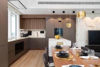 Maison Privee - Deluxe 3BR Apt with Dubai Marina Vws & Beach Access - 9