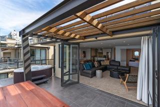 Beacon Lakeside Luxury 908 - 3 Bedroom - Queenstown - 2