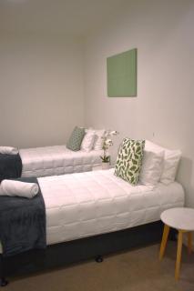 U Suites on Webb - 7