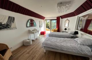 Luxueuse Villa avec Piscine et jacuzzi sur les hauteurs de La Ciotat - 4