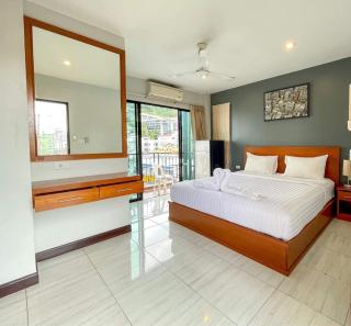 Twenty Two House - Strand Patong - 0