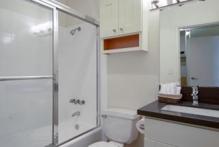 Brentwood Studio w Gym Pool nr UCLA San Vicente LAX-60 - 2