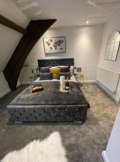 Central Luxurious Stylish Church Conversion - 2