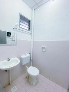Venice Guest Hostel - Bilik Sahaja - Lumut - 5