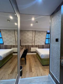 Cheshire Hotel Central London - 9