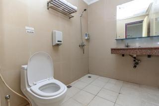 RedDoorz Premium at Hotel Ratu Residence - Paalmerah - 7