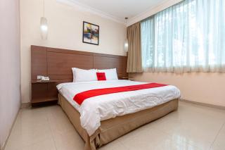 RedDoorz Premium at Hotel Ratu Residence - Paalmerah - 0