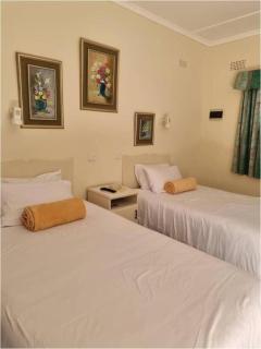 Twin Room in Hillside - 2087 - Bulawayo - 8