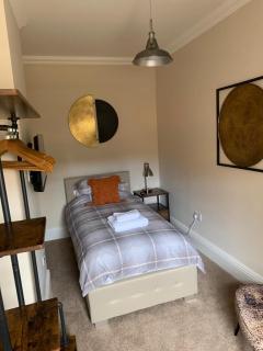 Strother's Townhouse - 1