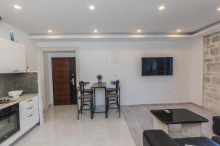 A2 - spacious apt on seafront with the sea view - 1