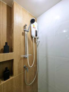Highly Rated Sukhumvit 5Min BTS OnNut Fully Equipped - 2
