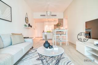Pleasant 1BR in Studio One Dubai Marina by Deluxe Holiday Homes - Dubai - 1
