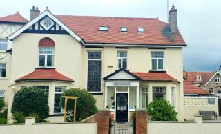 Cleave Court Guest House - Llandudno - 0