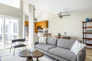 Redondo Beach 2BR Loft w Pool Gym nr Beach LAX-399 - Redondo Beach - 0