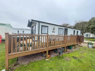 Beautiful Caravan For Hire With A Partial Sea View In Suffolk Ref 32042Az - Lowestoft - 1