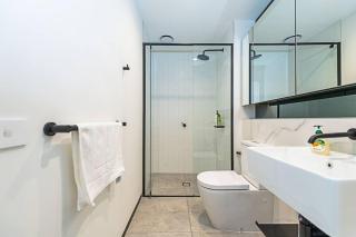 Relaxing Urban Oasis - 3