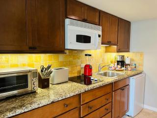 Aloha Gem Studio - 2 bed with high speed WIFI - Luana Waikiki Hotel & Suite 917, 2045 Kalakaua Avenue HI 96815 - 1