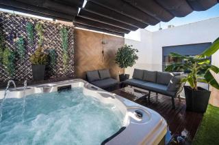 Elegant Duplex 3 Master Bedrooms and Private - Sevilha - 8