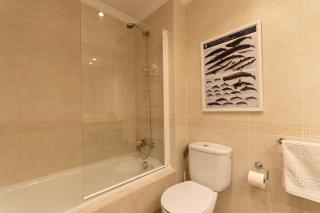 Apartment, front line beach, in Las Arenas, Bahía de Marbella - Marbella - 3