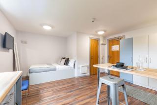 Studios and Ensuite Bedrooms with Shared Kitchen at Newton Court in Newcastle - 5