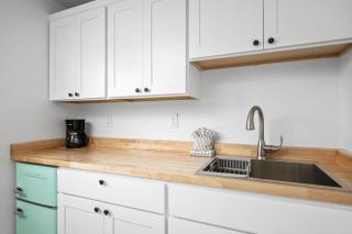 Inn at Rockaway Beach Unit 6 - 4