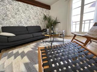 SPACIEUSE MAISON DE VILLE avec garage privé fermé - 8