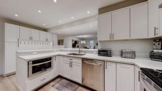 Ski In, Ski Out, 2 Bedroom Luxury Residence With Hot Tub Access And Expansive Views - 5