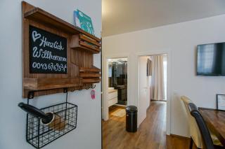 AusZeit Steiraland 8 mit überdachten Balkon und Parkplatz - 2