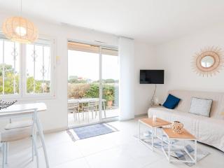 Pavillon lumineux avec terrasse, à 1 km de la plage – 2 pièces, 1 chambre, barbecue, Wi-Fi - FR-1-409A-3 - Gruissan - 0