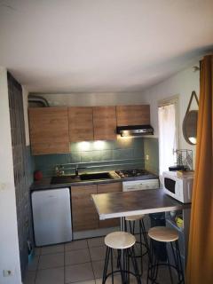 Apt t2/4 pers/ rez de jardin\pinède\piscine - 7