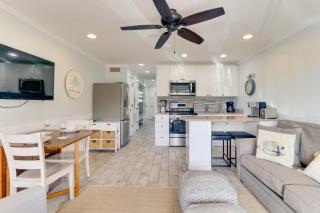 On 50-Acre Hilton Head Resort Bright Beach Condo! - Hilton Head Island - 3