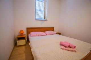Apartments BIG & VIEW in Kosljun, island Pag - Pag - 2